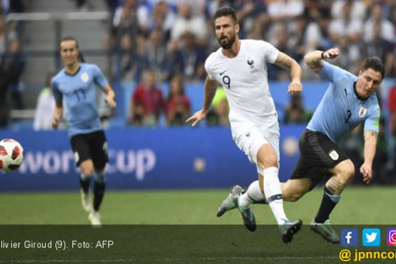 Olivier Giroud Sebut Lloris Lebih Hebat Ketimbang Courtois - JPNN.COM