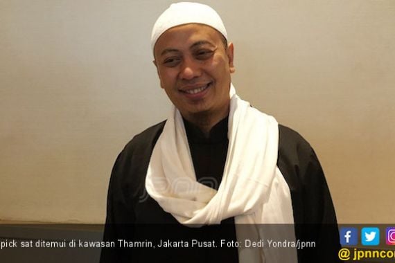 Opick Ingin Jadikan Golok Sebagai Warisan Budaya Indonesia - JPNN.COM