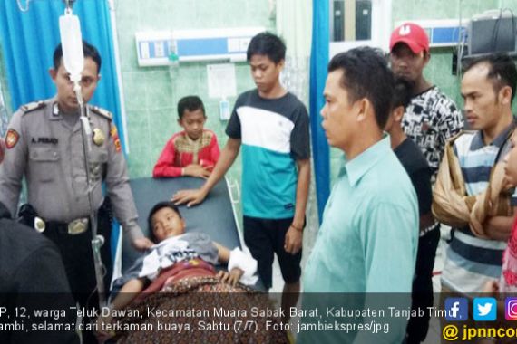 Aksi Heroik Sang Ibu Selamatkan Putranya dari Terkaman Buaya - JPNN.COM