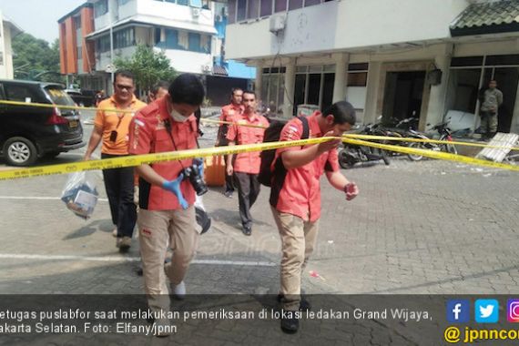 Ledakan di Grand Wijaya, Karyawan Diliburkan - JPNN.COM