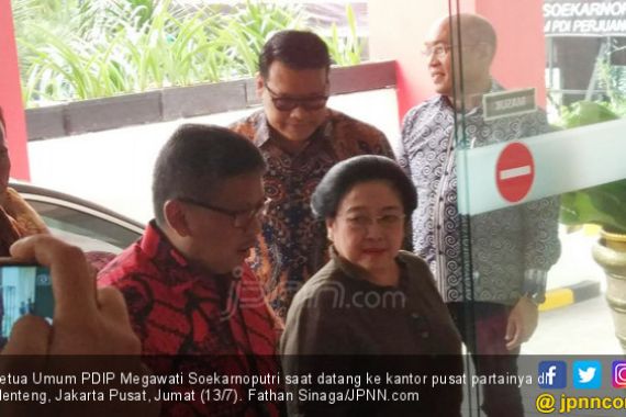 Utusan Pak SBY Pulang, Bu Megawati Datang - JPNN.COM