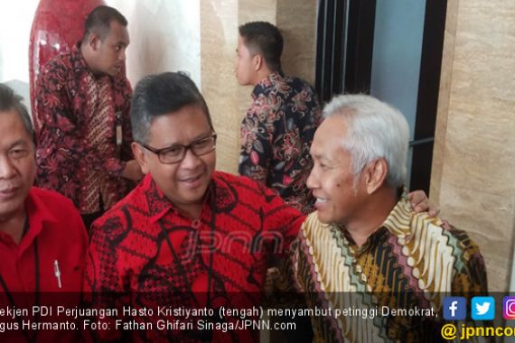 PDIP - Demokrat Bahas Poros Ketiga - JPNN.COM