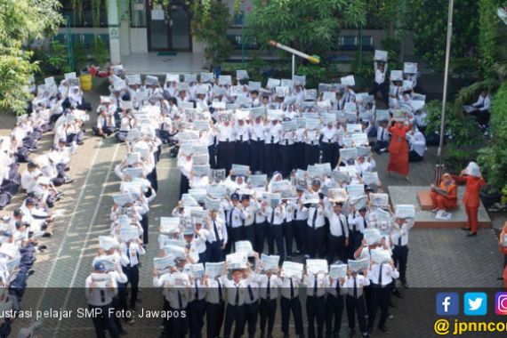 Pelajar SMP Tak Sanggup Bayar Sekolah, Ijazah Ditahan - JPNN.COM