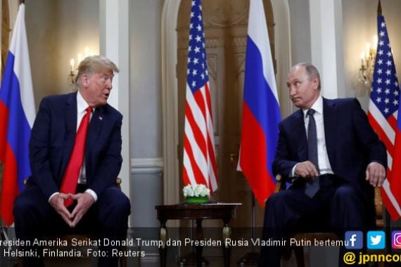Putin Menoleh, Trump Mengedipkan Mata, Oh Mesranya - JPNN.COM