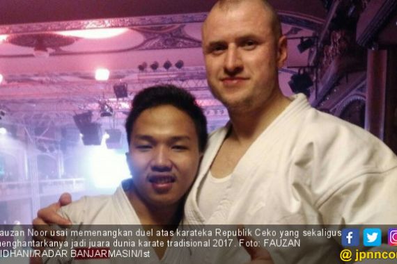 Zohri dan Fauzan si Juara Dunia Karate Kerja di Minimarket - JPNN.COM