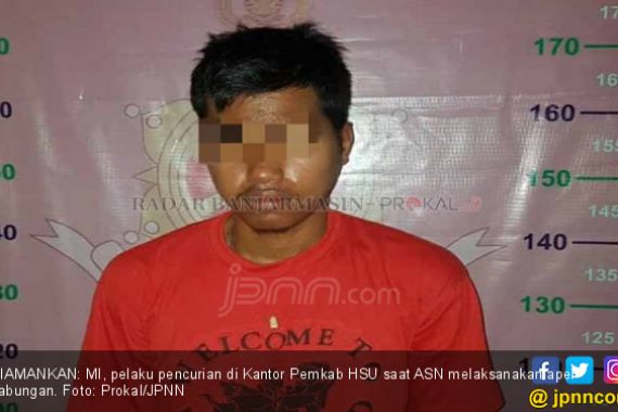 PNS Sedang Apel, Ada yang Berbuat Tidak Terpuji di Kantor - JPNN.COM