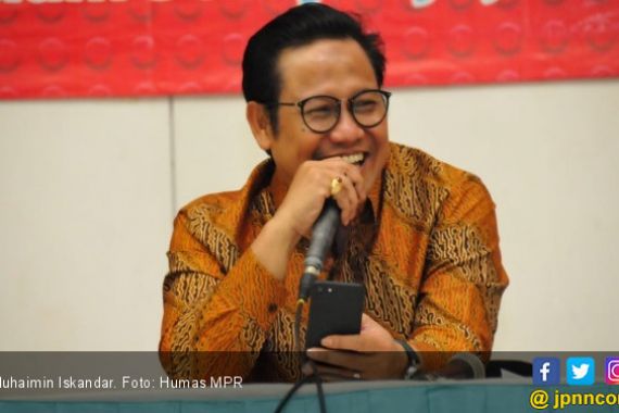 Jokowi Sebut Nama Cak Imin, Disambut Tepuk Tangan - JPNN.COM