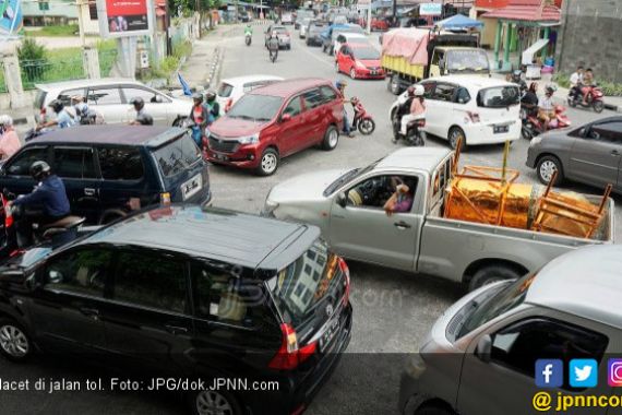 Jalanan Masih Macet, Sopir Mobil Jenazah: Saya Pengin Teriak di Lampu Merah - JPNN.COM