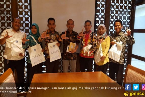6 Bulan Tak Gajian, Guru Honorer Jepara Datangi Kemendikbud - JPNN.COM