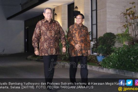 Sepertinya SBY Sedang Menguji Prabowo, Begini Analisisnya - JPNN.COM