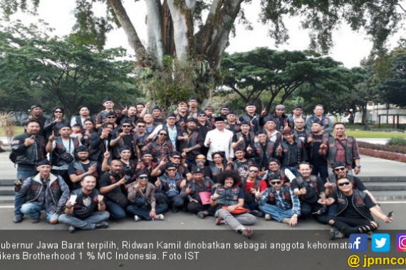 RK Dinobatkan jadi Anggota Kehormatan Bikers Brotherhood 1 % - JPNN.COM