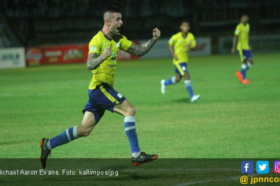 Cetak Gol Perdana, Evans: Perasaan Saya Sangat Emosional - JPNN.COM