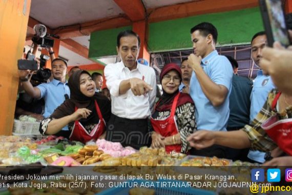 Mbah Pur Nekat Cegat Pak Jokowi di Pasar, Begini Ceritanya - JPNN.COM