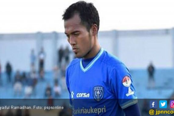 Bek PSPS Ini Jalani Trial di PSMS Medan, Good Luck Ramadhan! - JPNN.COM