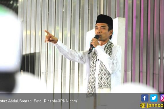 Heboh Denny Sumargo Membaca Syahadat, UAS Berpesan Begini - JPNN.COM