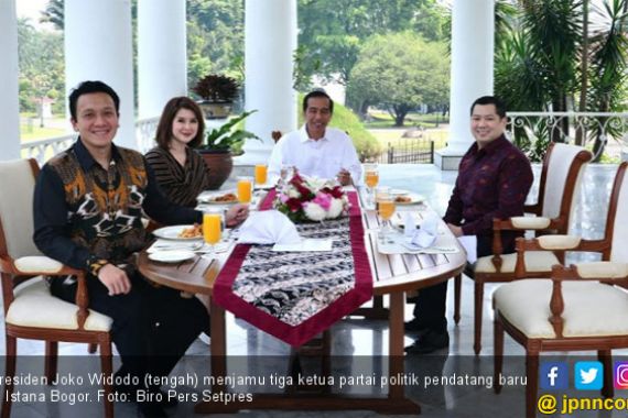 Jokowi, HT, Grace dan Diaz Tersenyum di Meja Makan Istana - JPNN.COM
