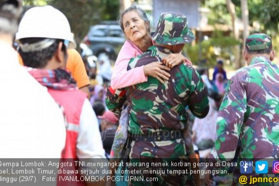 Korban Gempa Lombok Butuh Bantuan untuk Bayi - JPNN.COM