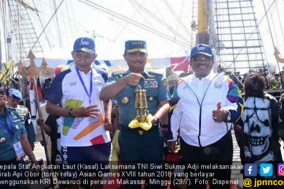 Kasal Kirab Api Abadi Asian Games XVIII 2018 di Makassar - JPNN.COM