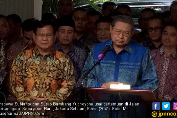Prabowo Isyaratkan SBY Tak Paksakan AHY Jadi Cawapres - JPNN.COM