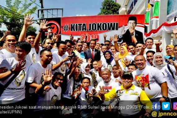 Temui Relawannya di Sulsel, Ini Pesan Jokowi! - JPNN.COM