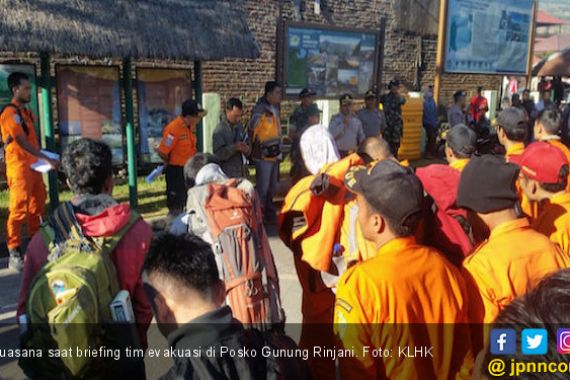 Menteri LHK: Prioritas Evakuasi Pendaki di TN Gunung Rinjani - JPNN.COM