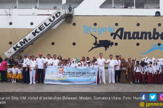 Pelni Ajak Anak-anak Medan Nikmati Tour On Ship KM. Kelud - JPNN.COM