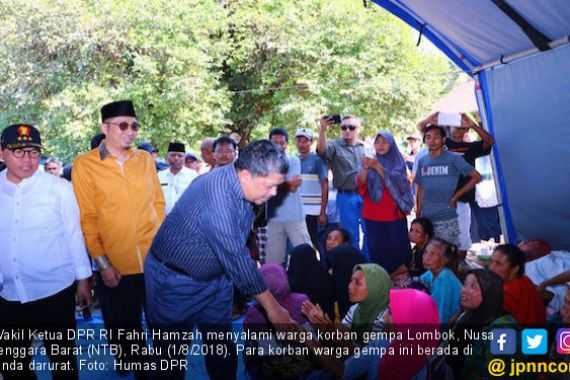 Fahri Hamzah Salurkan Bantuan DPR RI ke Korban Gempa di NTB - JPNN.COM