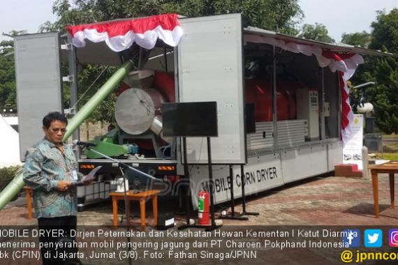 Charoen Serahkan 3 Mobile Dryer untuk Bantu Petani Jagung - JPNN.COM