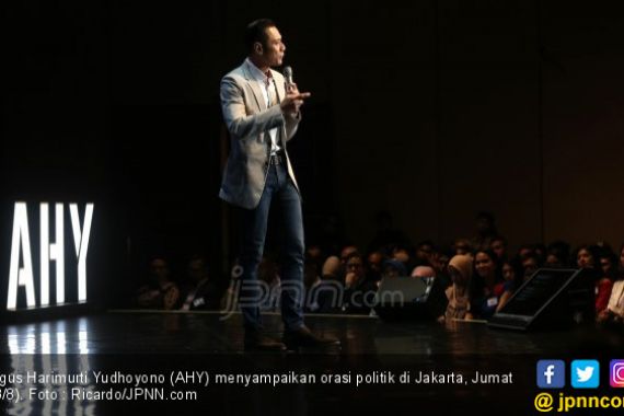 AHY Terus Puji Prabowo, Apa Ini Kode? - JPNN.COM