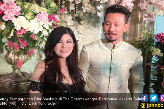 Denny Sumargo dan Dita Soedarjo Batal Menikah? - JPNN.COM