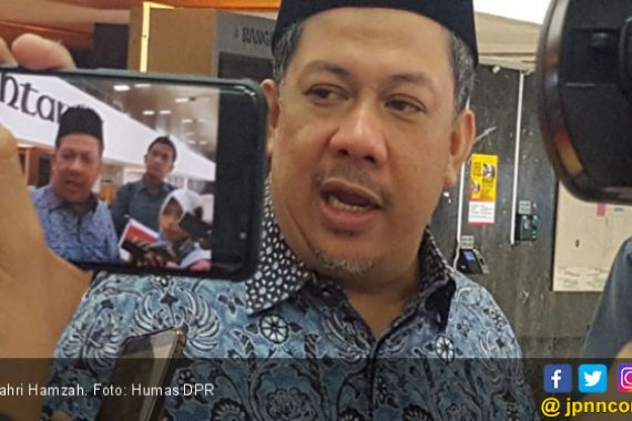 Fahri Hamzah: KPK Sudah Menyerah, tapi Minta Tepuk Tangan - JPNN.COM