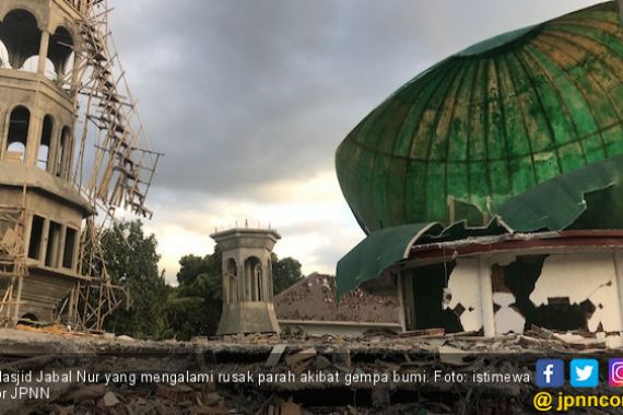 Pencarian Korban Gempa di Masjid Jabal Nur Disetop - JPNN.COM