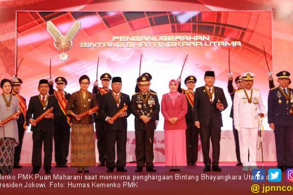 Menko PMK Dianugerahi Bintang Bhayangkara Utama - JPNN.COM