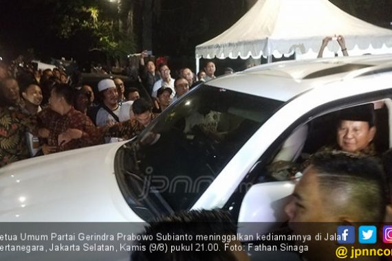 Kok Pak Prabowo Tinggalkan Rapat Konsolidasi Lebih Dulu? - JPNN.COM