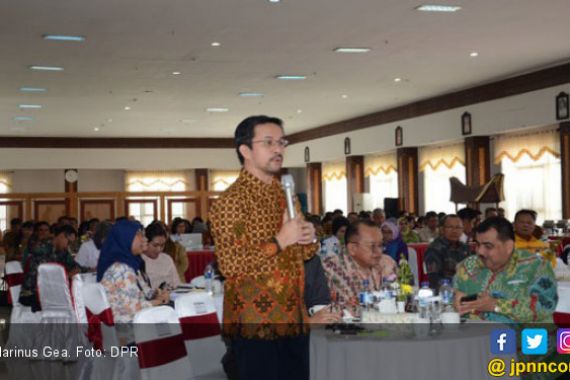 Marinus Dukung Penambahan Dokter Spesialis RSUD Lakipadada - JPNN.COM
