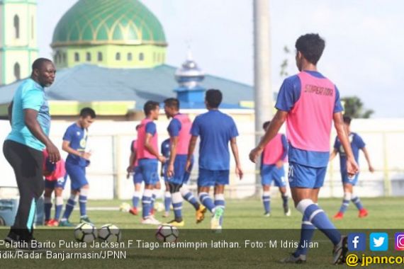 Jacksen F Tiago Kenang Momen Mencekam di Liga Indonesia - JPNN.COM