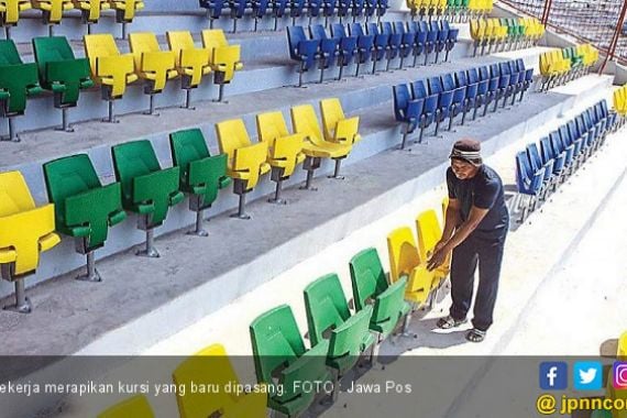 Bangku Baru Mempercantik Stadion Gelora 10 November - JPNN.COM