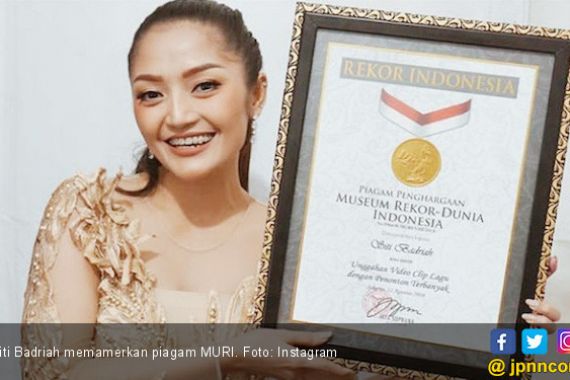 Siti Badriah Girang Lagu Lagi Syantik Pecahkan Rekor Muri - JPNN.COM