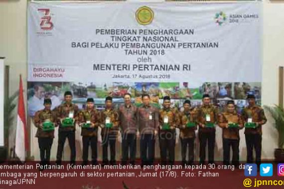 Kementan Beri Penghargaan kepada Figur Berpengaruh - JPNN.COM