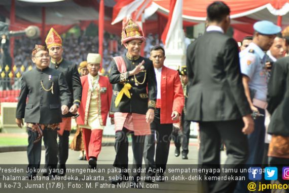 Ayo Tebak, Baju Adat Apa yang Dipakai Jokowi di HUT ke-73 RI - JPNN.COM