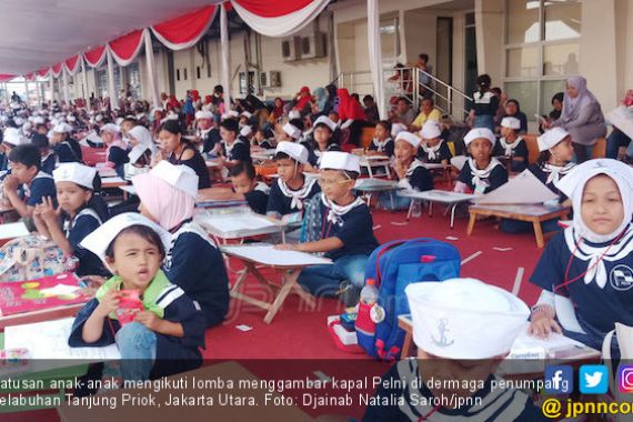 Rayakan HUT RI, 560 Anak Ikut Lomba Menggambar Kapal Pelni - JPNN.COM