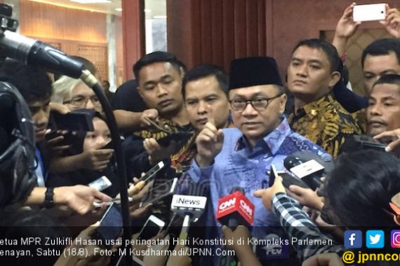 MPR Peringati Hari Konstitusi, Ini Ajakan Zulkifli - JPNN.COM