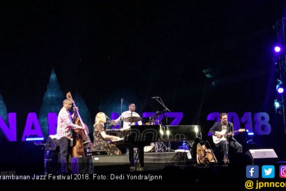 Sihir Diana Krall di Prambanan Jazz 2018 - JPNN.COM