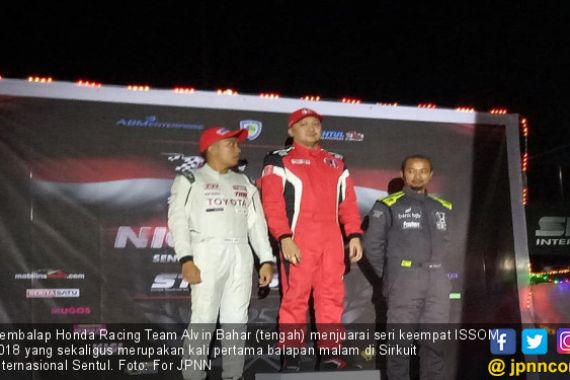 Sejarah, Alvin Bahar Juara Night Race Pertama di Sentul - JPNN.COM