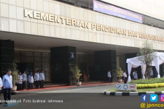 73 Tahun Indonesia, Anggaran Pendidikan Belum Dievaluasi - JPNN.COM