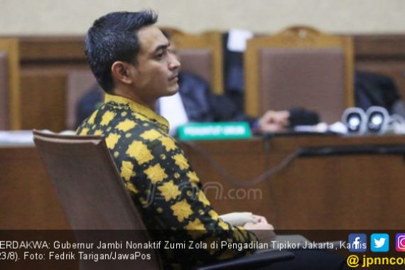 Saksi Sebut Zumi Zola Terima Rasuah untuk Ibunya dan PAN - JPNN.COM