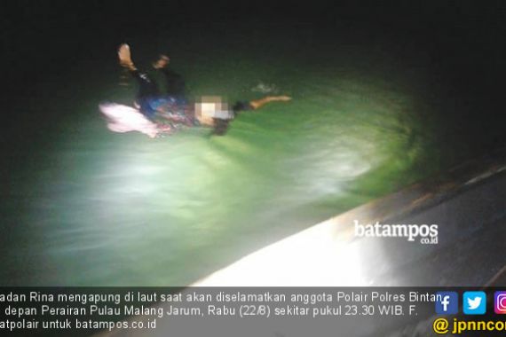 Sedih Pisah dari Suami, Rina Nekat Ceburkan Diri ke Laut - JPNN.COM