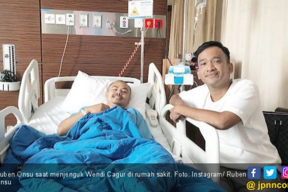 Asam Lambung Naik, Wendi Cagur Terbaring di Rumah Sakit - JPNN.COM