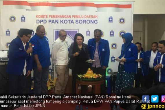 Rosaline Rumaseuw Imbau Warga Papua Barat Tidak Asal Pilih - JPNN.COM