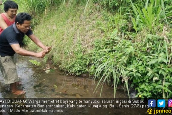 Kasihan, Ada Bayi Terhanyut di Saluran Irigasi Anak Bab - JPNN.COM